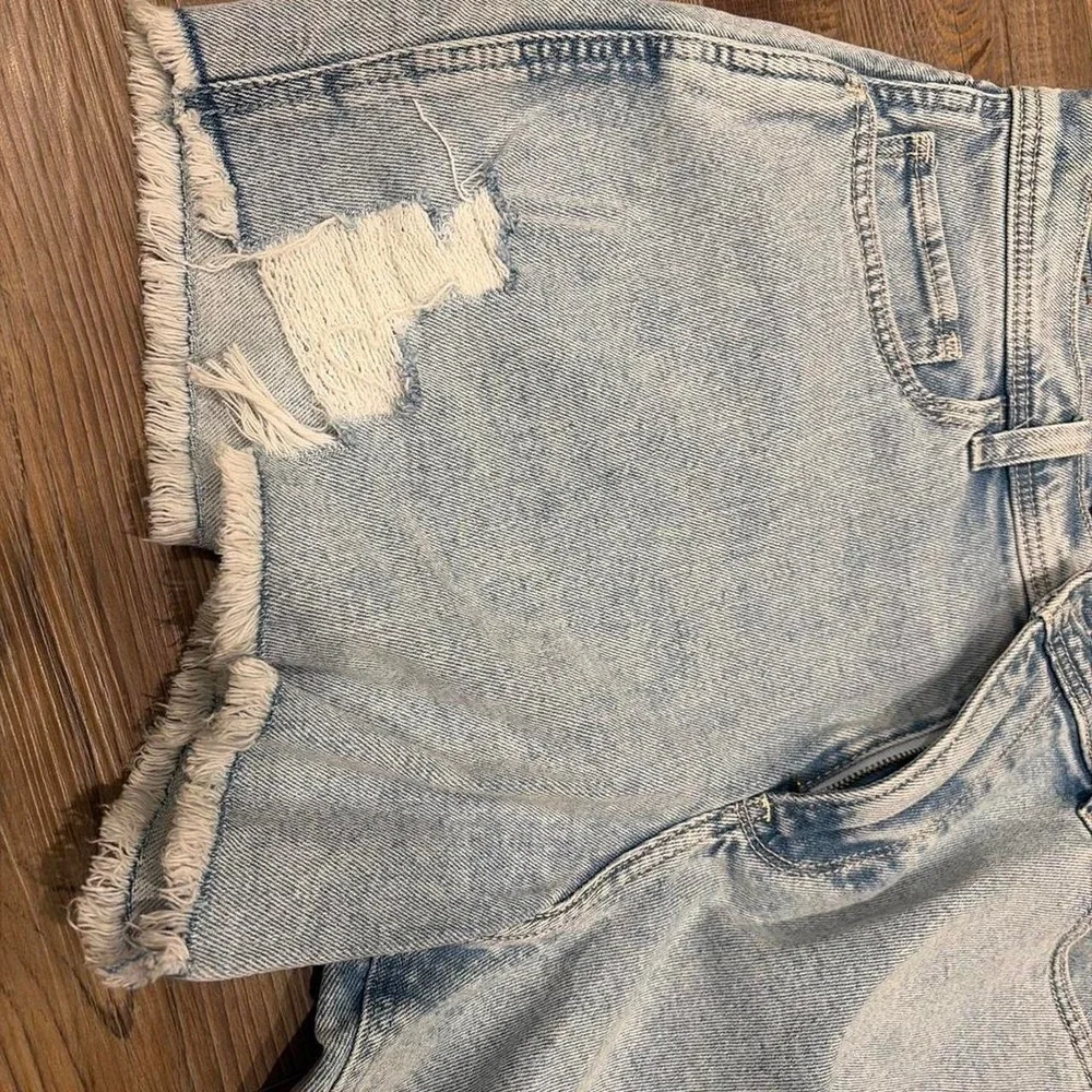 Hollister light wash
